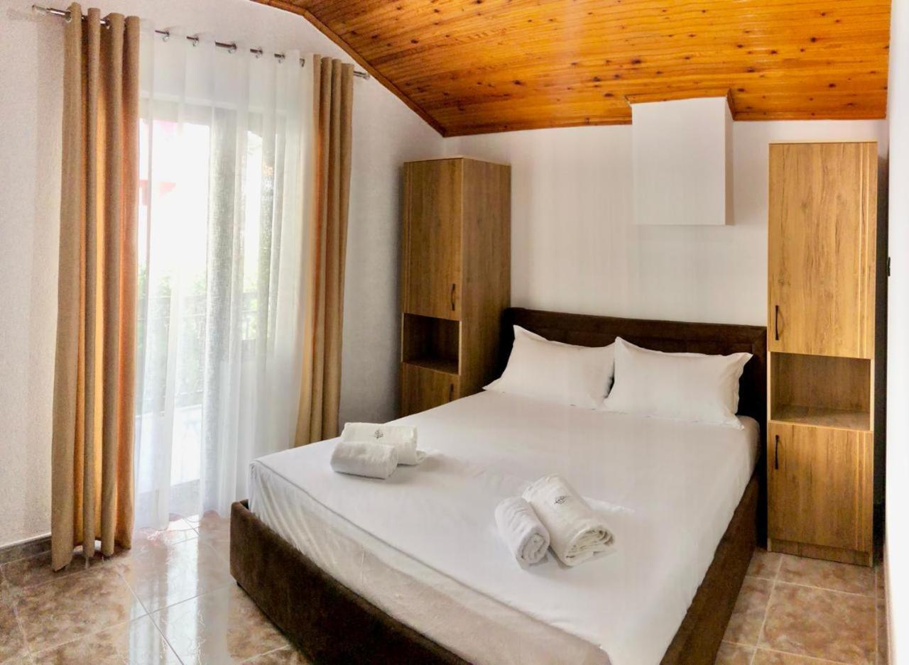 Rooms By Lion กรูเยอ ภายนอก รูปภาพ